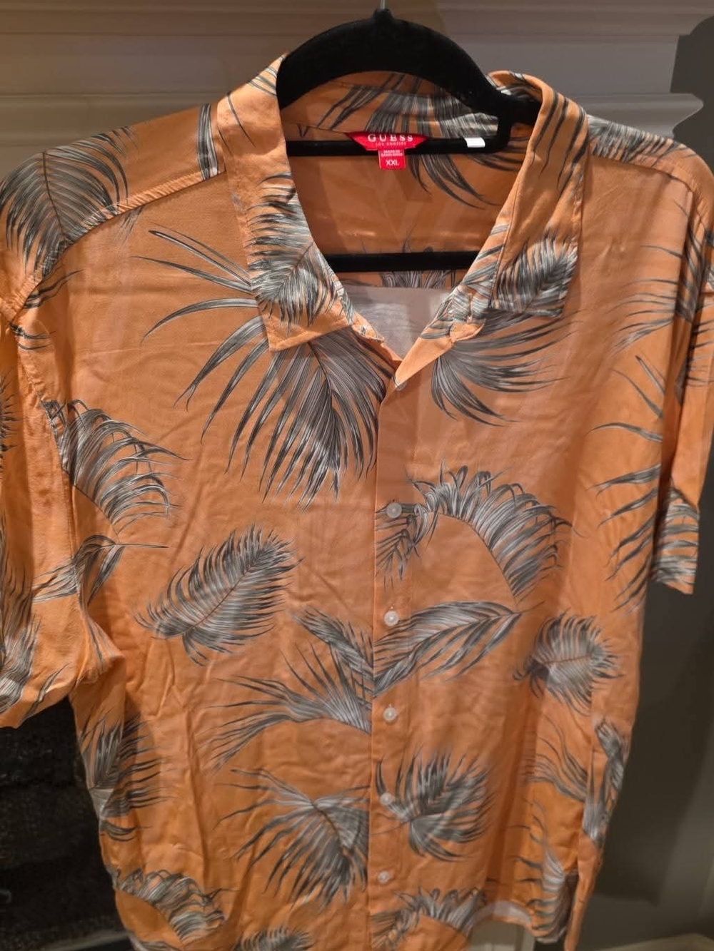 GUESS Men's Orange Short-Sleeve Tropical Button-Down Shirt